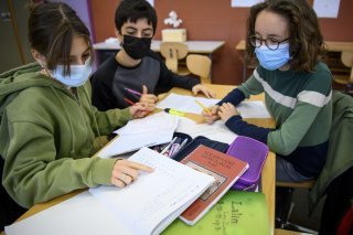 Les parents concernés avaient refusé d'envoyer leurs enfants à l'école, alors que le port du masque était obligatoire. (Image d'illustration)
